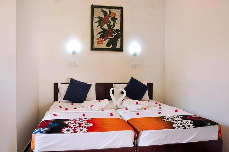 Bedroom 3, Seabreeze Hotel, Weligama