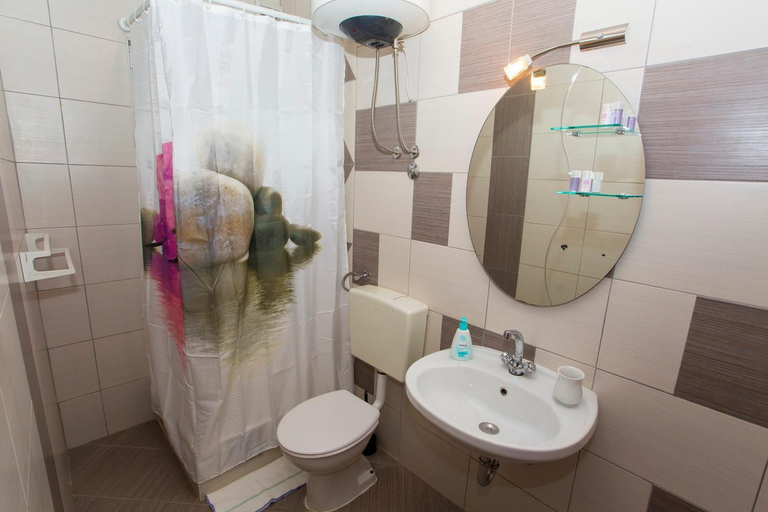 Bathroom 3, Apartments Blazevic, Makarska