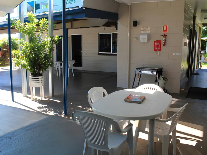 Others 4, Seaforth Holiday Units, Mackay - Pt B