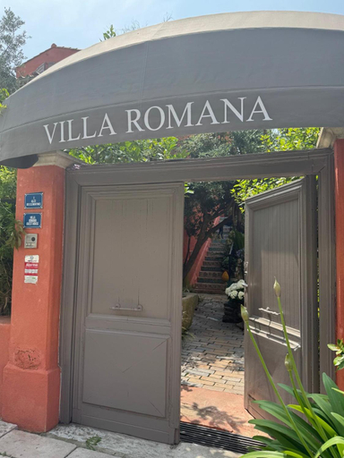 Others 3, Villa Romana, Var
