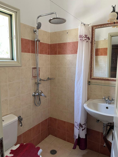 Bathroom, Sifnaika Konakia -Traditional Settlements, South Aegean