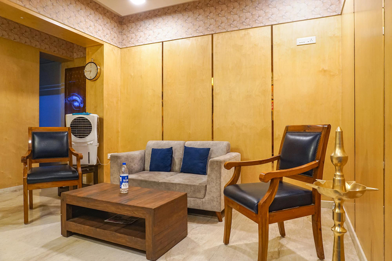 Public Area 2, FabHotel Executive Pearl Inn - Nr. Twin tower, Pune