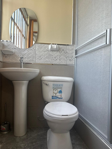 Bathroom 3, Hotel Eli House, Nazca