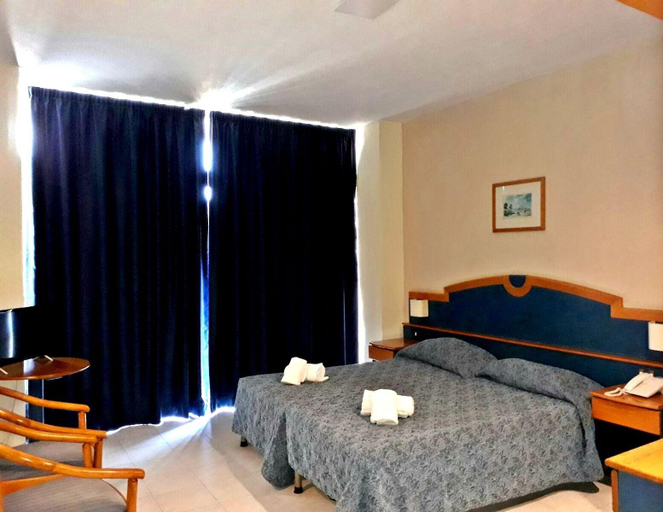 Bedroom 2, Primera Hotel, Saint Paul's Bay
