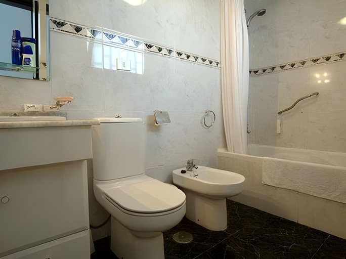 Bathroom 5, Bahía Blanca, Las Palmas