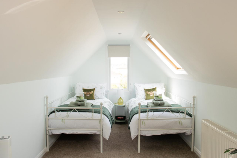 Bedroom 3, B’s Place Guest House, Torbay