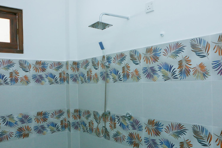 Shower 4, Garden Villa, Weligama