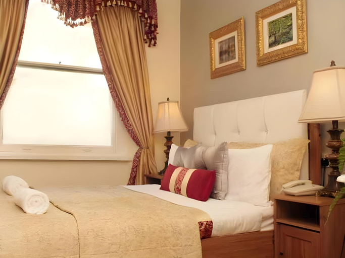 Bedroom 2, Piccolino Hotel, London
