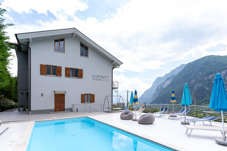 Sport & Beauty 4, Infinity View Garda Lake con Piscina Panoramica e Vista Lago a Tenno, Trento