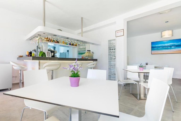 Food & Drinks, Panorama by Youroom, Baleares