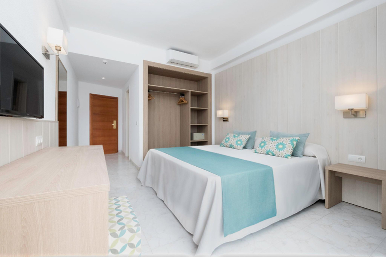 Bedroom 3, azuLine Hotel Palmanova Garden, Baleares