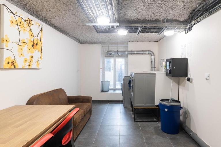 Others 5, Residence de l'Alliance, Alpes-Maritimes