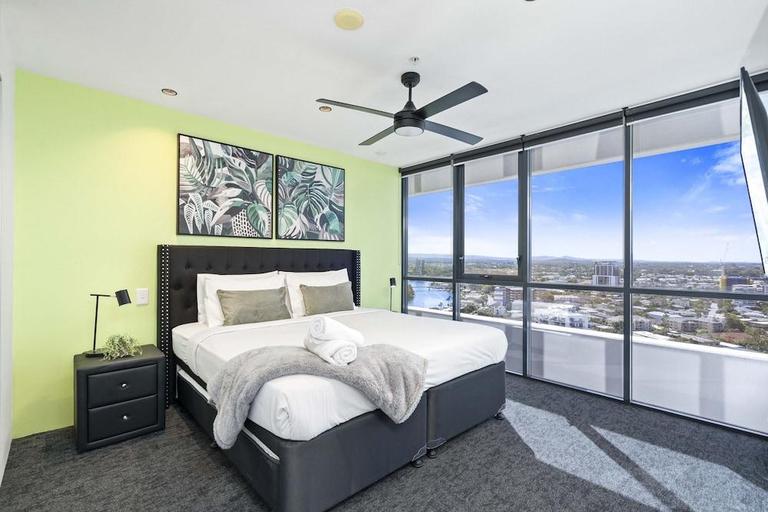 Bedroom 3, Avalon Apartments - QStay, Gold Coast