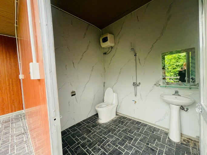 Bathroom 3, Milk Homestay, Yên Minh