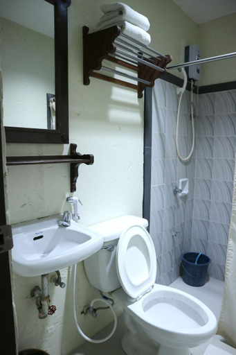 Bathroom, Metro Vigan Inn Bed & Breakfast Hotel, San Vicente