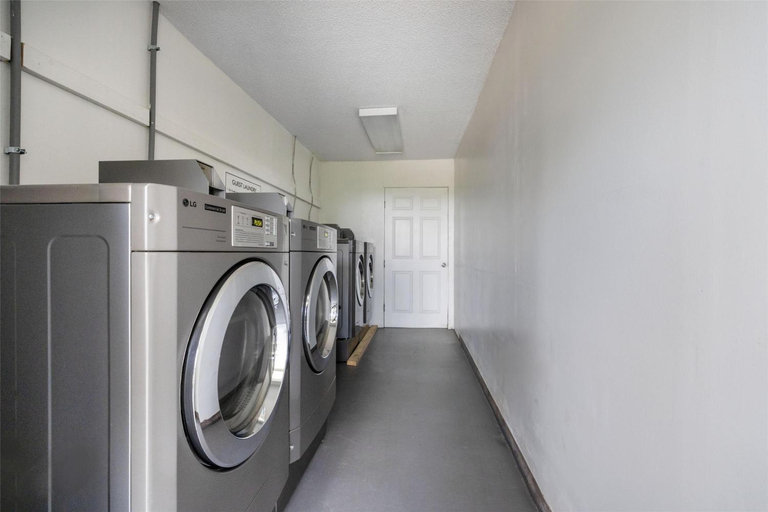Bathroom 4, SureStay Plus by Best Western Asheboro, Randolph