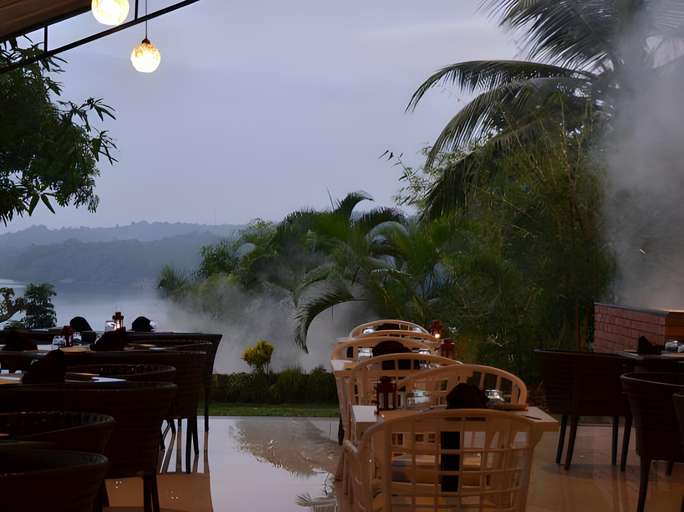 Food & Drinks 5, The Raviz Kadavu, Kozhikode, Malappuram