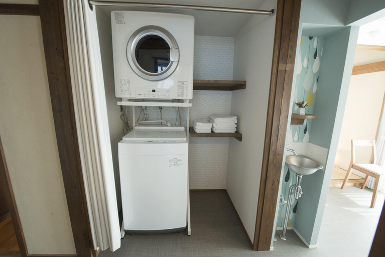 Bathroom 4, Jikukan Mukae, Izumo