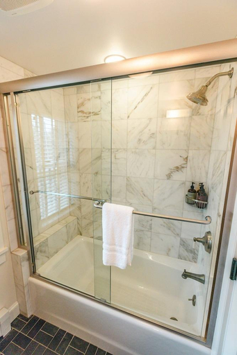 Bathroom 4, Hill Farm by Sagra, Bennington