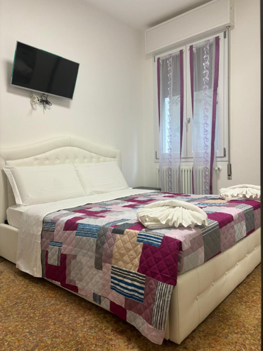 Bedroom 2, Venice Station Guest House, Venezia