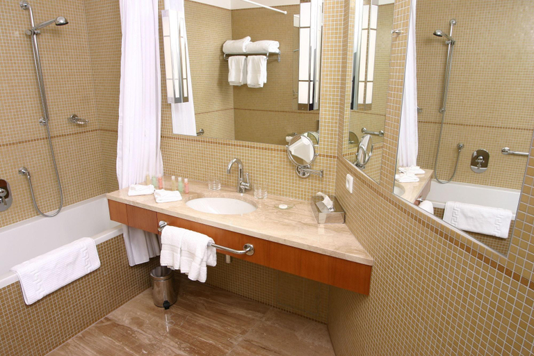 Bathroom 3, Ventana Hotel, Praha 1