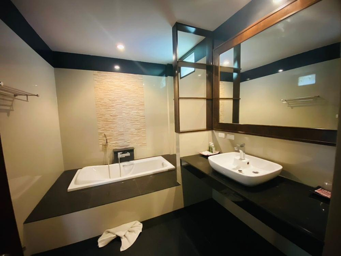 Bathroom 5, Lanta Resort, Ko Lanta