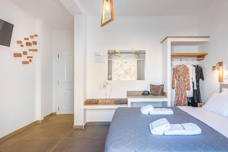 Bedroom 3, Hotel Marianna, South Aegean