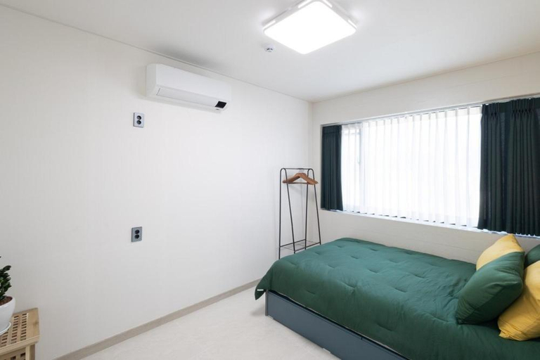 Bedroom 2, Tongyeong Stay Y Ho Pool Villa, Tongyeong