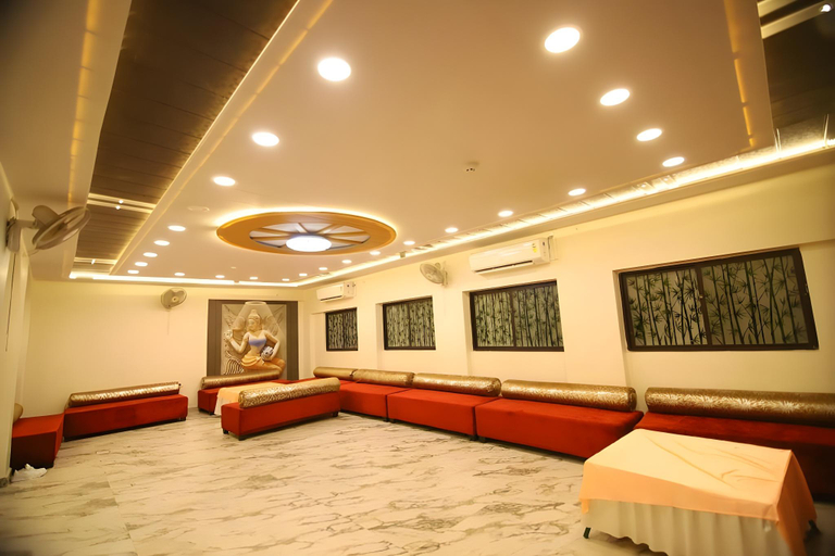Others 4, The Sarovar Palace, Kaushambi