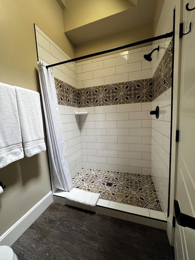 Bathroom 3, Park Hotel, Yavapai