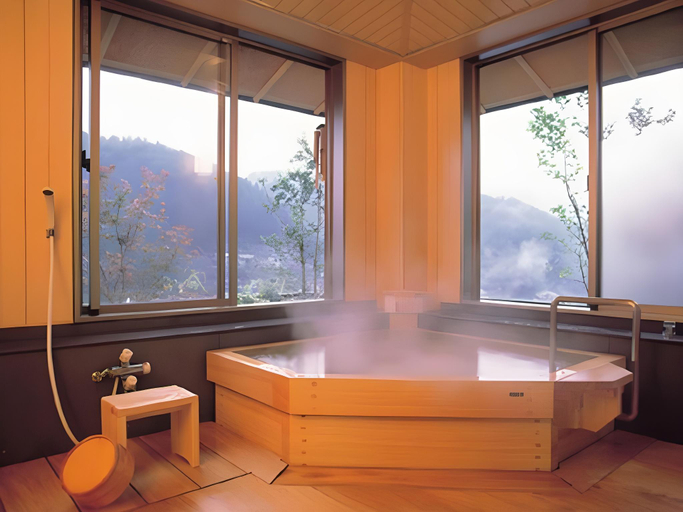 Bathroom, Ryokan Izutsuya, Shin'onsen