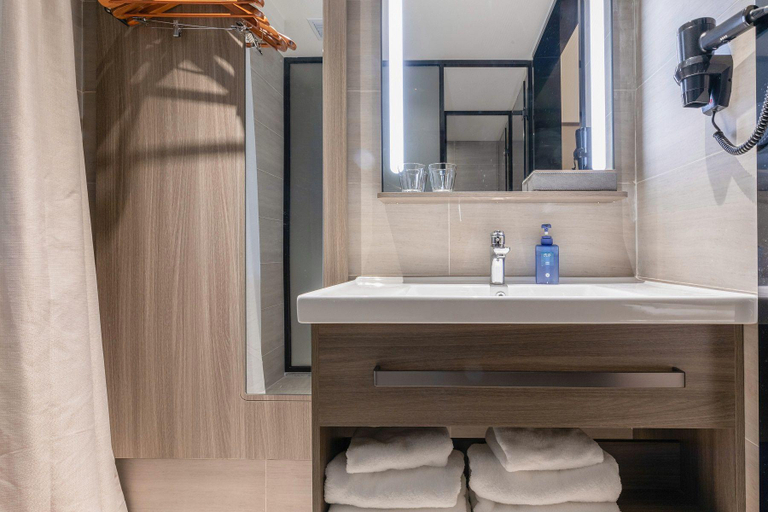 Bathroom 3, Hanting Hotel Huangshi Jiaotong Road, Huangshi