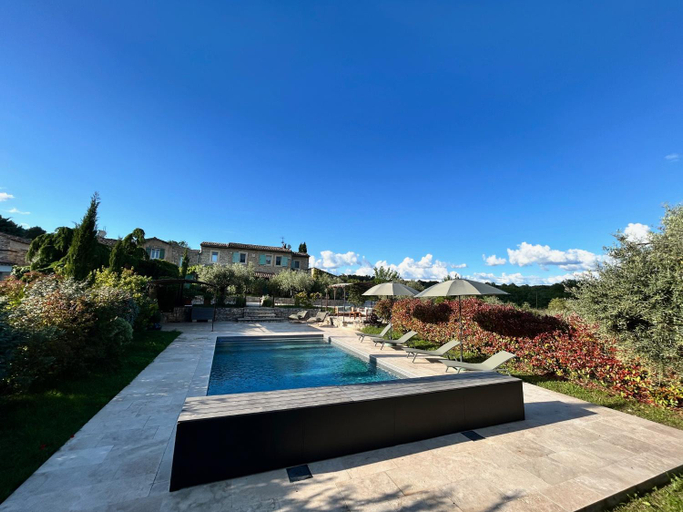 Others 5, Les Cachots, Vaucluse
