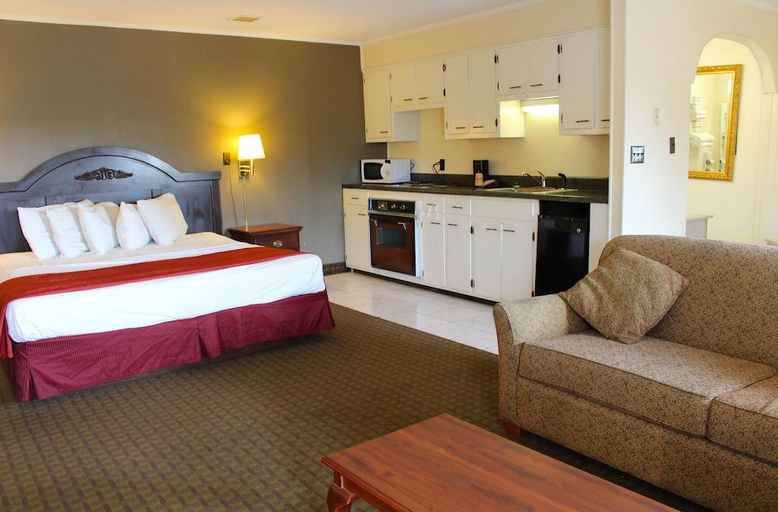 Bedroom 3, Lake View Inn & Suites, Lauderdale