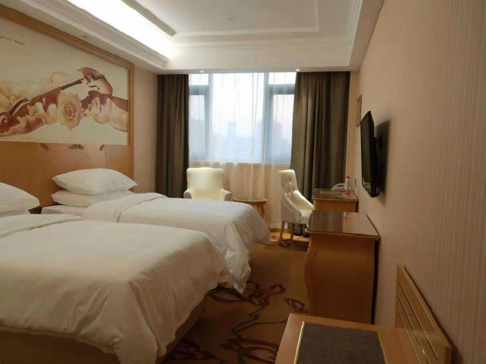 Bedroom 3, Vienna Hotel Shanxi Yuncheng Huaidong Road, Yuncheng