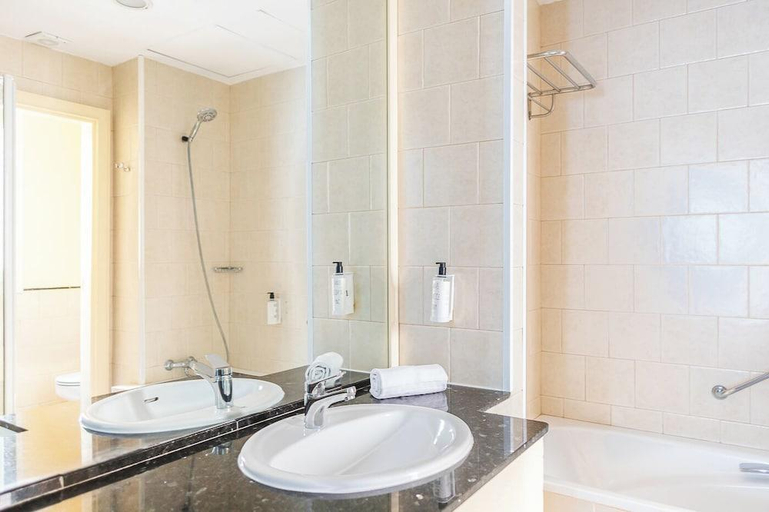 Bathroom 4, Las Lomas Village Luxury Apartments, Murcia