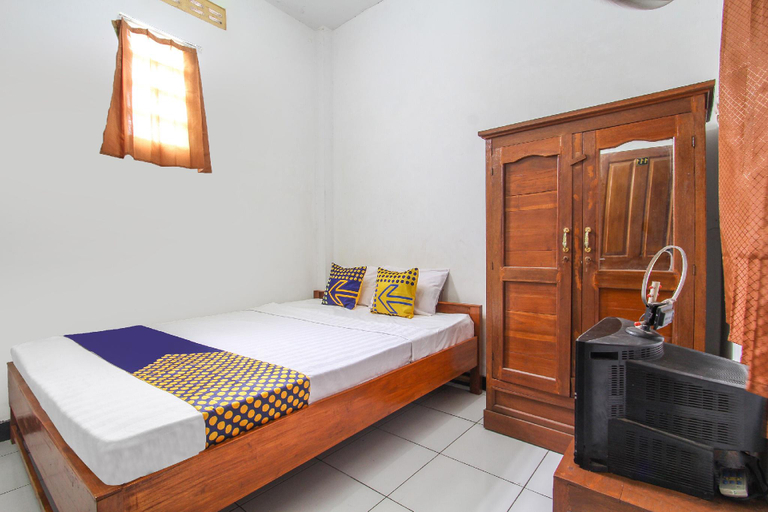 Others 3, SPOT ON 91935 Hellena Guesthouse, Demak