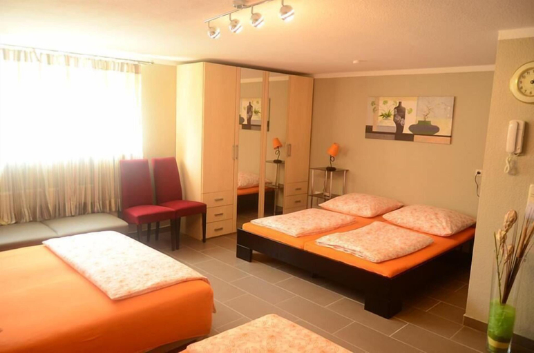 Bedroom 4, Grundauer Monteurwohnung/Studentenwohnung, Main-Kinzig-Kreis