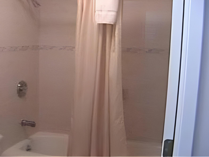 Bathroom 1, Trails Motel, Inyo