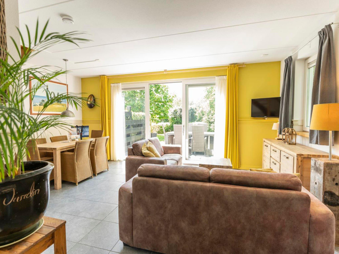 Others 4, Holiday Home in De Koog near Beach, Texel