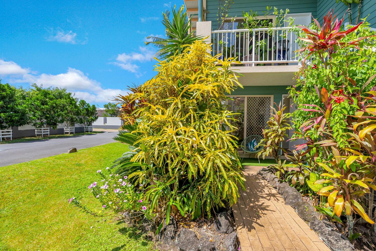 Exterior view 2, Wallaby Beach House, Cairns