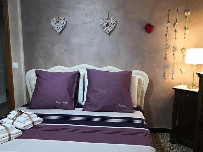 Bedroom 2, "Lemon Tree House" ideal for families and groups, Savona