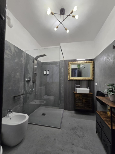 Bathroom 3, Civico 71, Florence