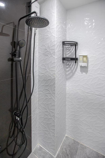 Bathroom 3, Balai ni Boss - Cozy Modern 1BR in Victoria Sports, Quezon City