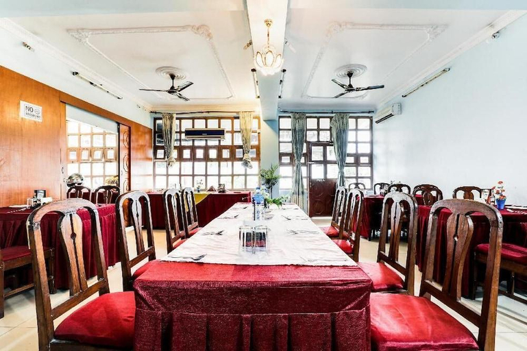 Food & Drinks 4, Hotel Gangotri, Narayani