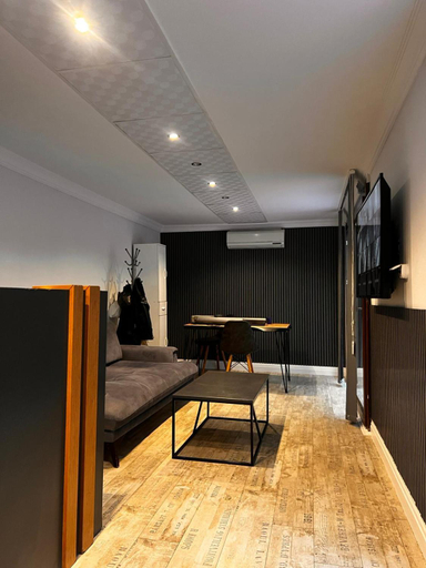 Others 2, Aslan Suit Otel, Buca