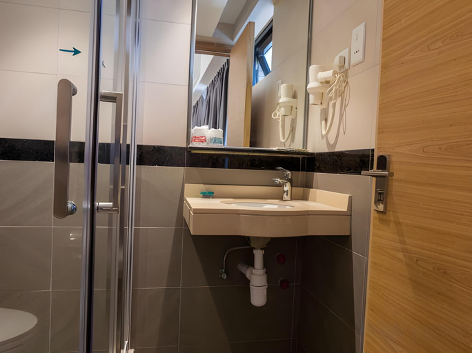 Bathroom 4, Jinjiang Inn Border Gate, Macao