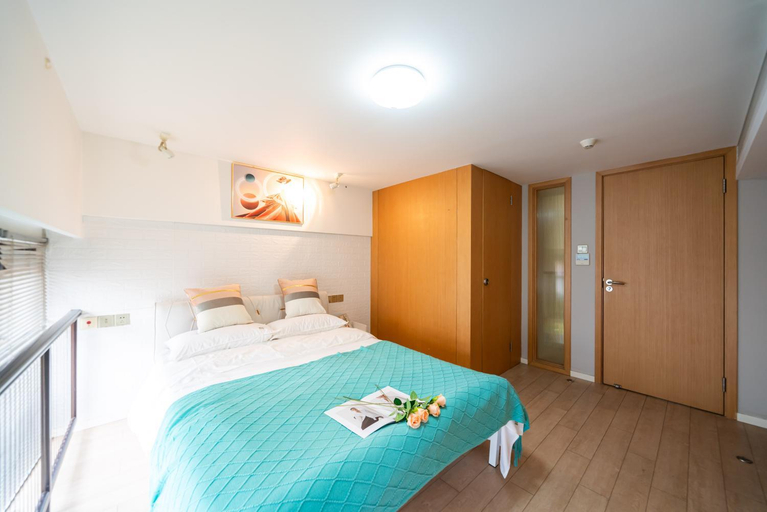 Others 3, Shanghai Hills & Wanye Prime Spacious Loft with Multi Rooms near Metro Line 13 and The Bund, Shanghai
