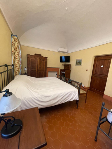 Bedroom 3, Abbazia delle Sorelle, Cuneo