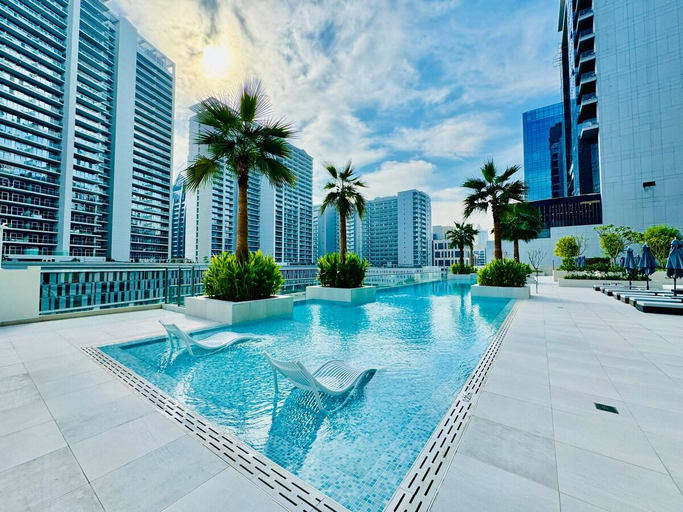 Swimming pool 4, Chic Studio, Burj Views, Sterling by Omniyat, Dubai